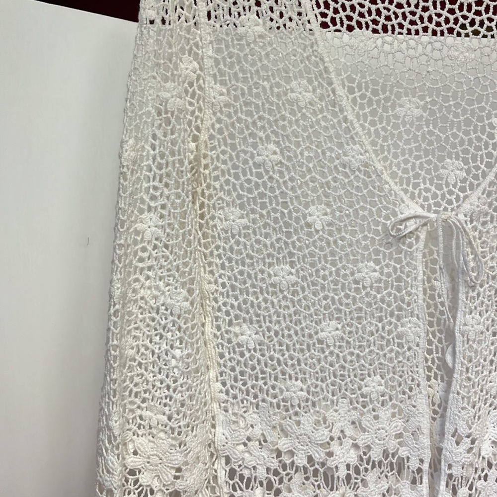 Light-weight white Alfani jacket, cover up, crocheted cardigan. Size P/M - Picture 5 of 6